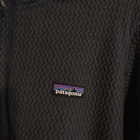 Patagonia Textured Gray Fleece - Picture 2 of 6